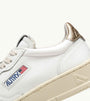 SNEAKERS MEDALIST LOW AUS LEDER IN WEISS UND GOLD METALLIC