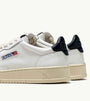 SNEAKERS MEDALIST LOW AUS WEISSEM LEDER MIT SPACE