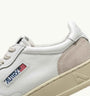 SNEAKERS MEDALIST LOW AUS WEIßEM LEDER UND BEIGEM WILDLEDER