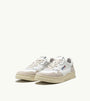 SNEAKERS MEDALIST LOW AUS WEIßEM LEDER UND BEIGEM WILDLEDER