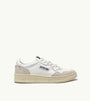 SNEAKERS MEDALIST LOW AUS WEIßEM LEDER UND BEIGEM WILDLEDER