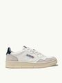 SNEAKERS MEDALIST LOW AUS WEIßEM UND BLAUEM LEDER UND BEIGEM WILDLEDER