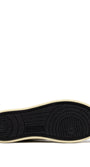 SNEAKERS MEDALIST EASEKNIT LOW AUS STRICK IN ELFENBEIN, SCHWARZ UND POWDER