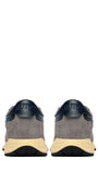 SNEAKERS REELWIND AUS NYLON UND WILDLEDER IN PLUMBEO UND BLUE SPACE