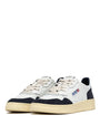 SNEAKERS MEDALIST LOW AUS LEDER IN WEISS UND WILDLEDER IN OCEANO