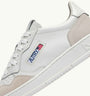 SNEAKERS MEDALIST LOW AUS WILDLEDER UND LEDER IN WEISS