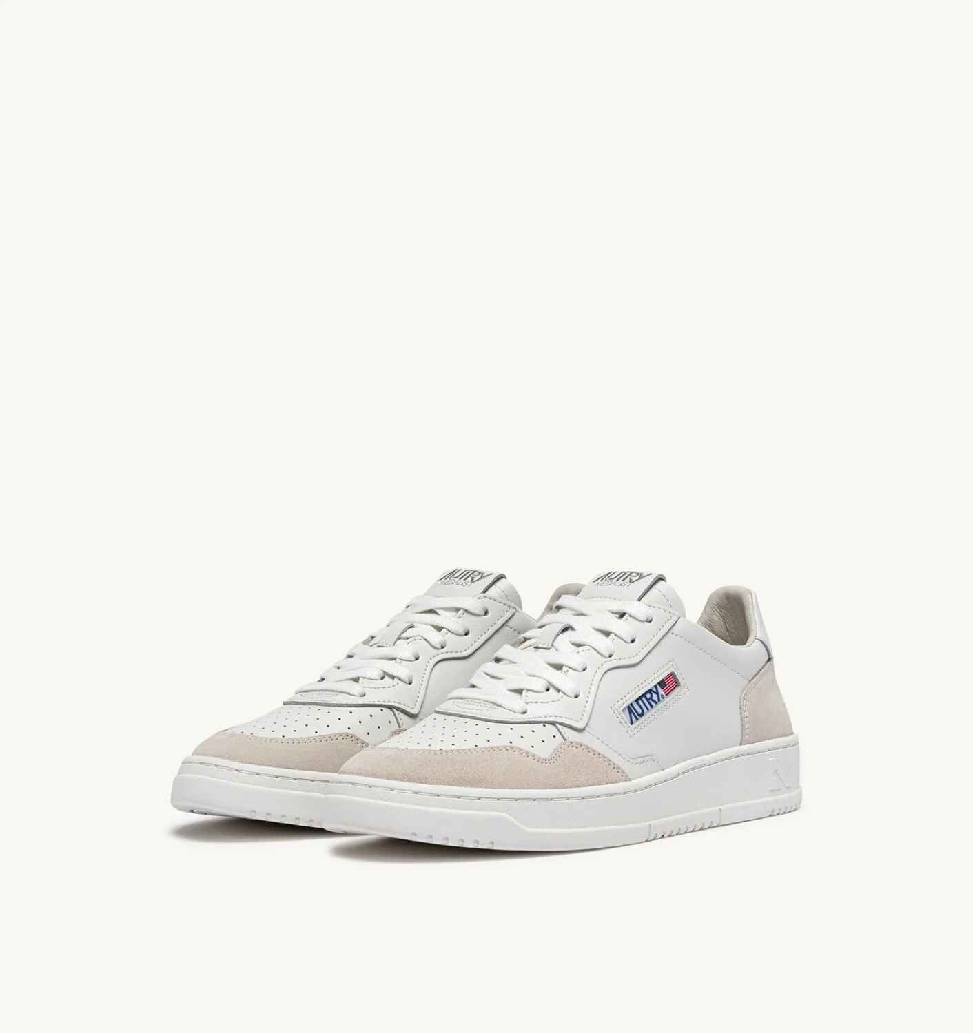 SNEAKERS MEDALIST LOW AUS WILDLEDER UND LEDER IN WEISS