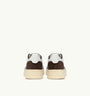 SNEAKERS MEDALIST LOW AUS LEDER IN WEISS UND WILDLEDER IN MOGANO