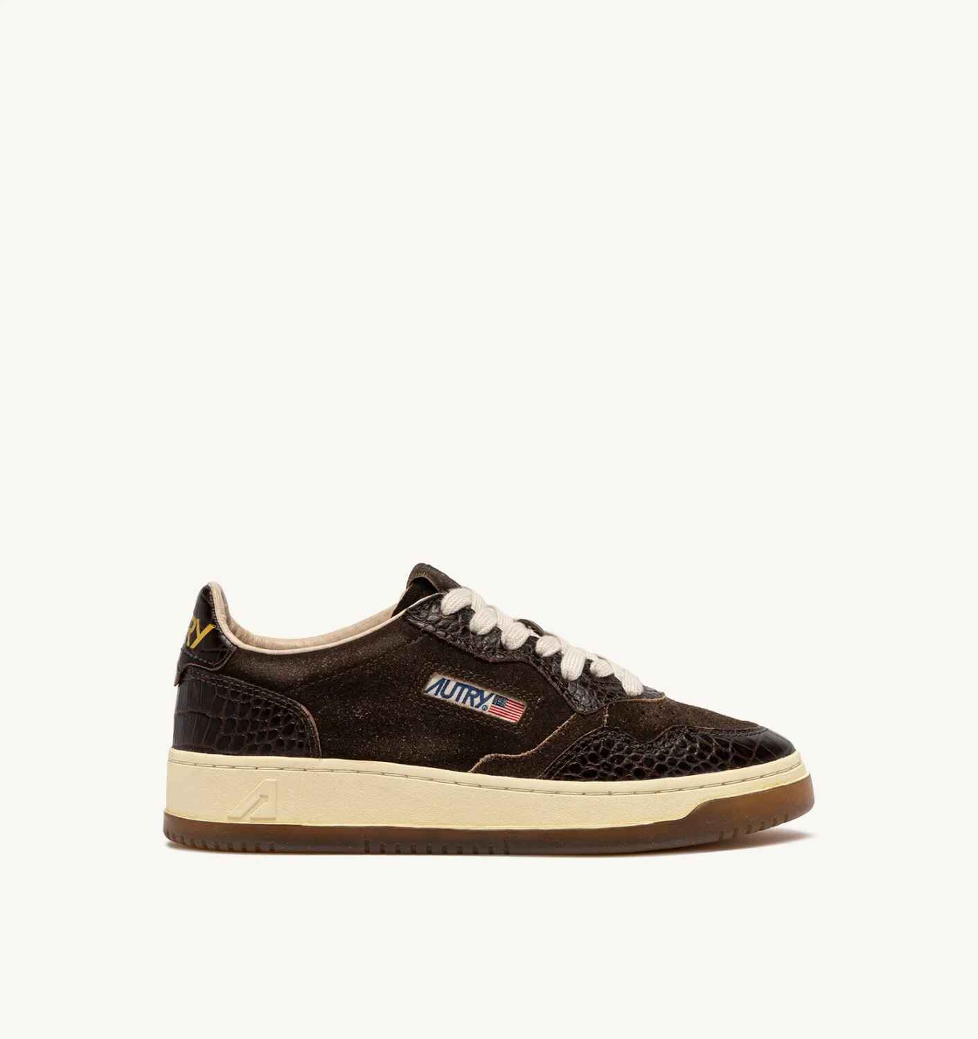 SNEAKERS MEDALIST LOW AUS WILDLEDER UND LEDER IN MUSTANG UND MARRONE