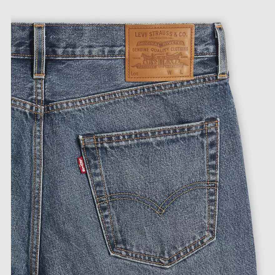 568™ Loose Straight Jeans