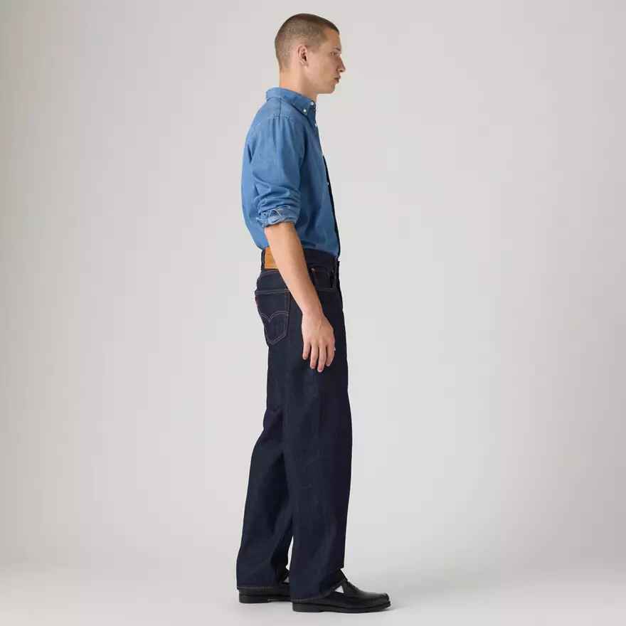 568™ Loose Straight Jeans