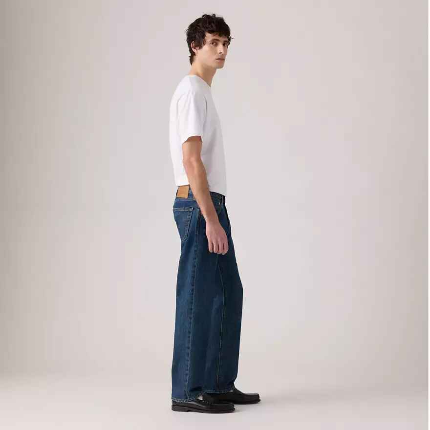 555™ Relaxed Straight Jeans
