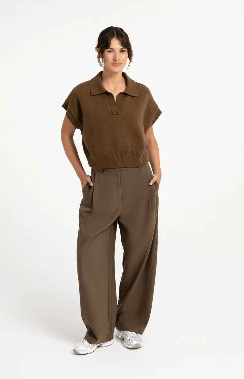 Gewebte Barrel-Leg-Hose mit Zierfalte