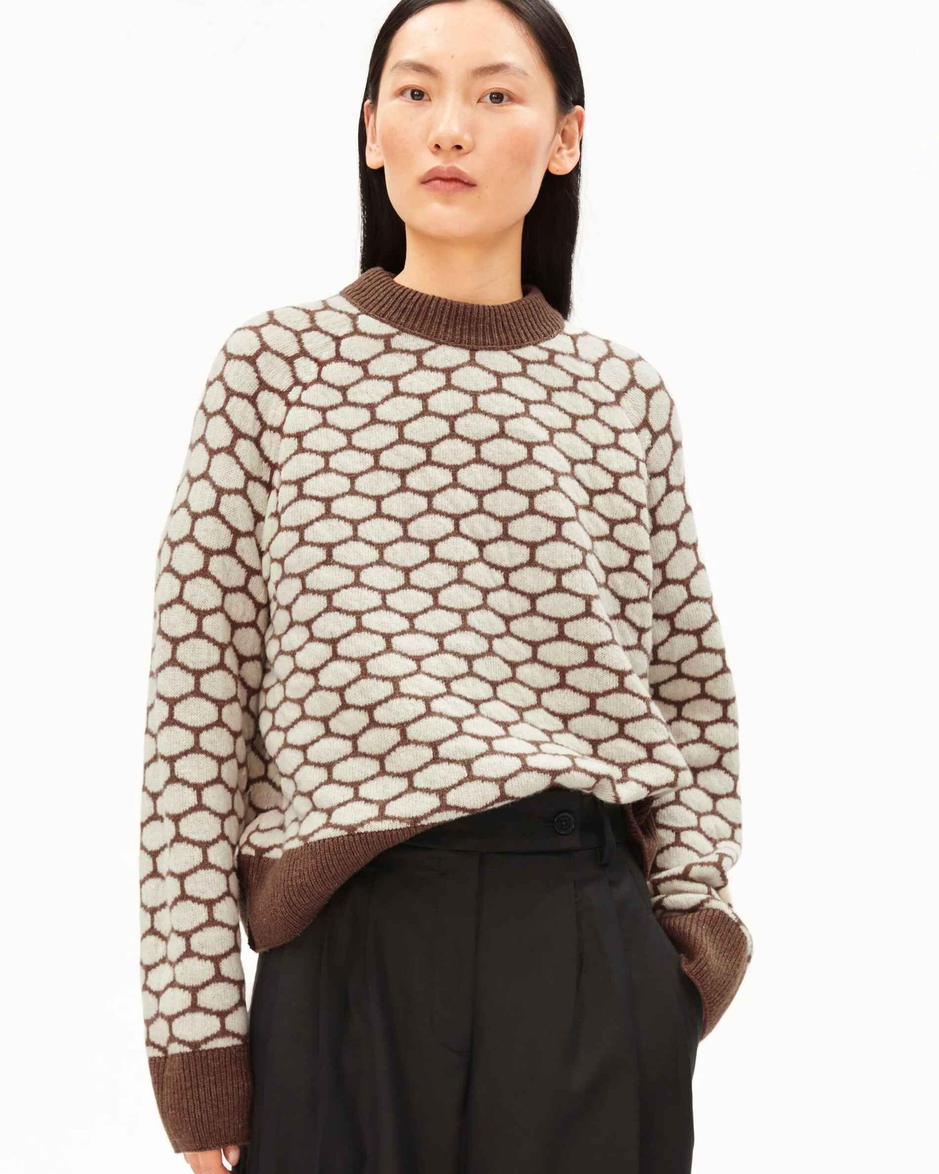GEPUNKTETER WOLLSTRICKPULLOVER