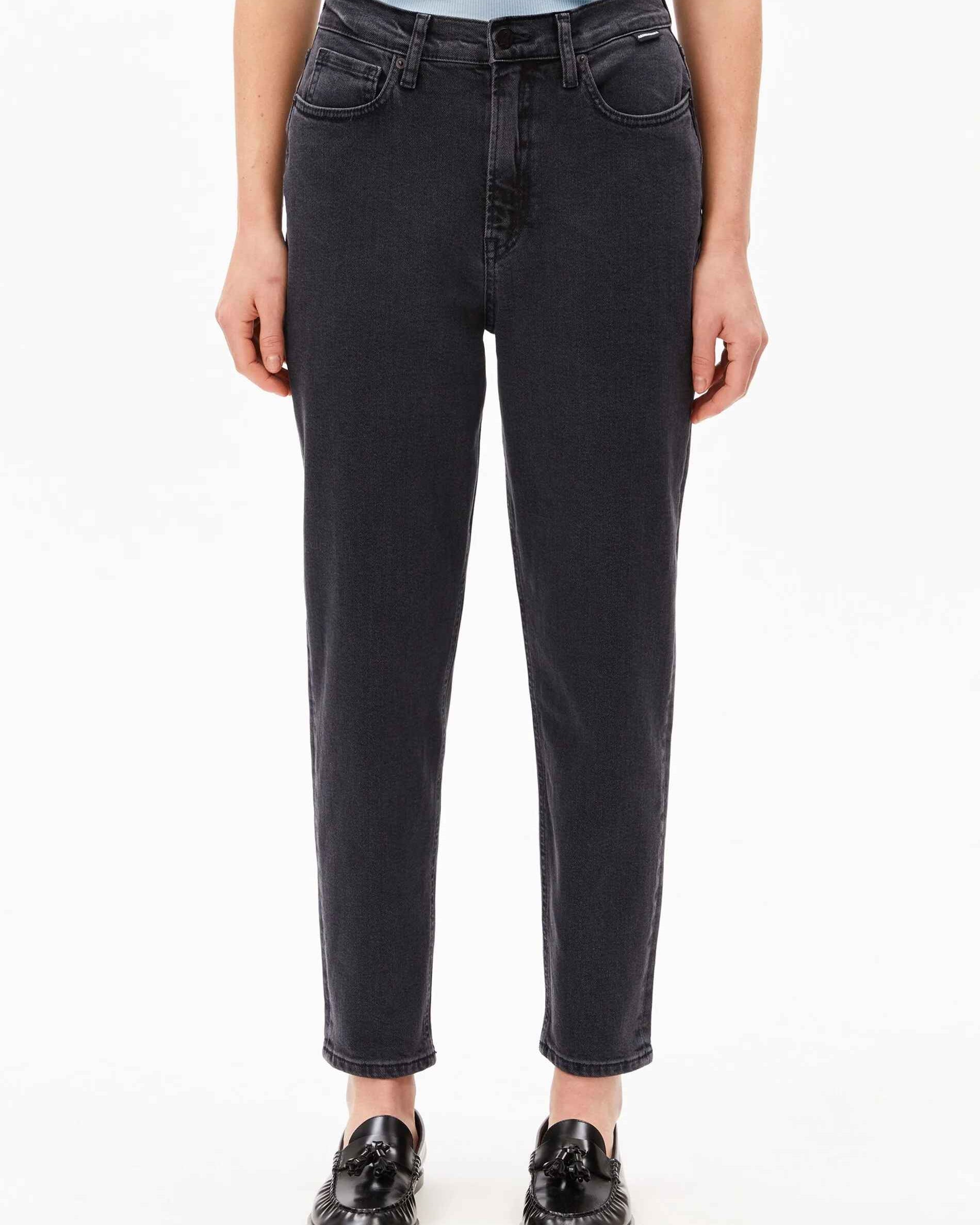 MAIRAA HIGH WAIST MOM JEANS
