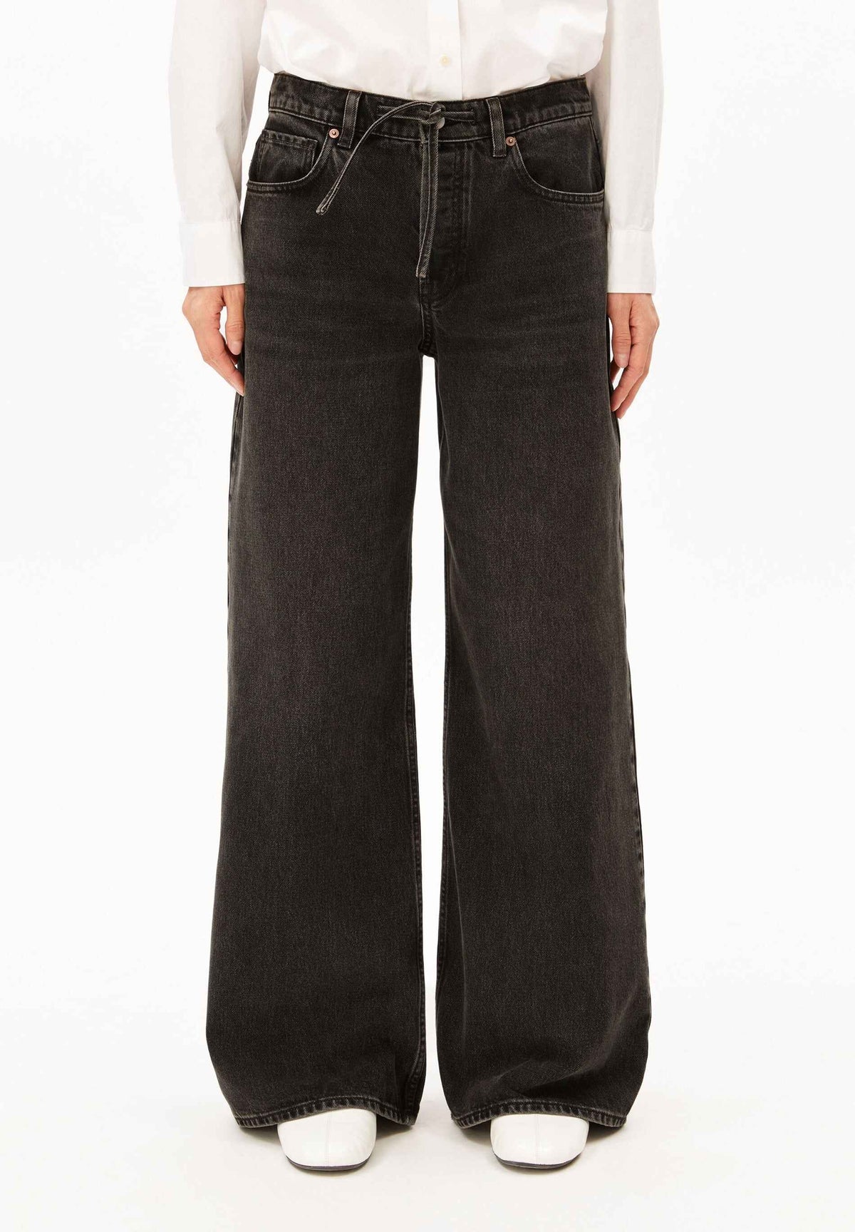 ASTRAEAAS MID WAIST WIDE JEANS