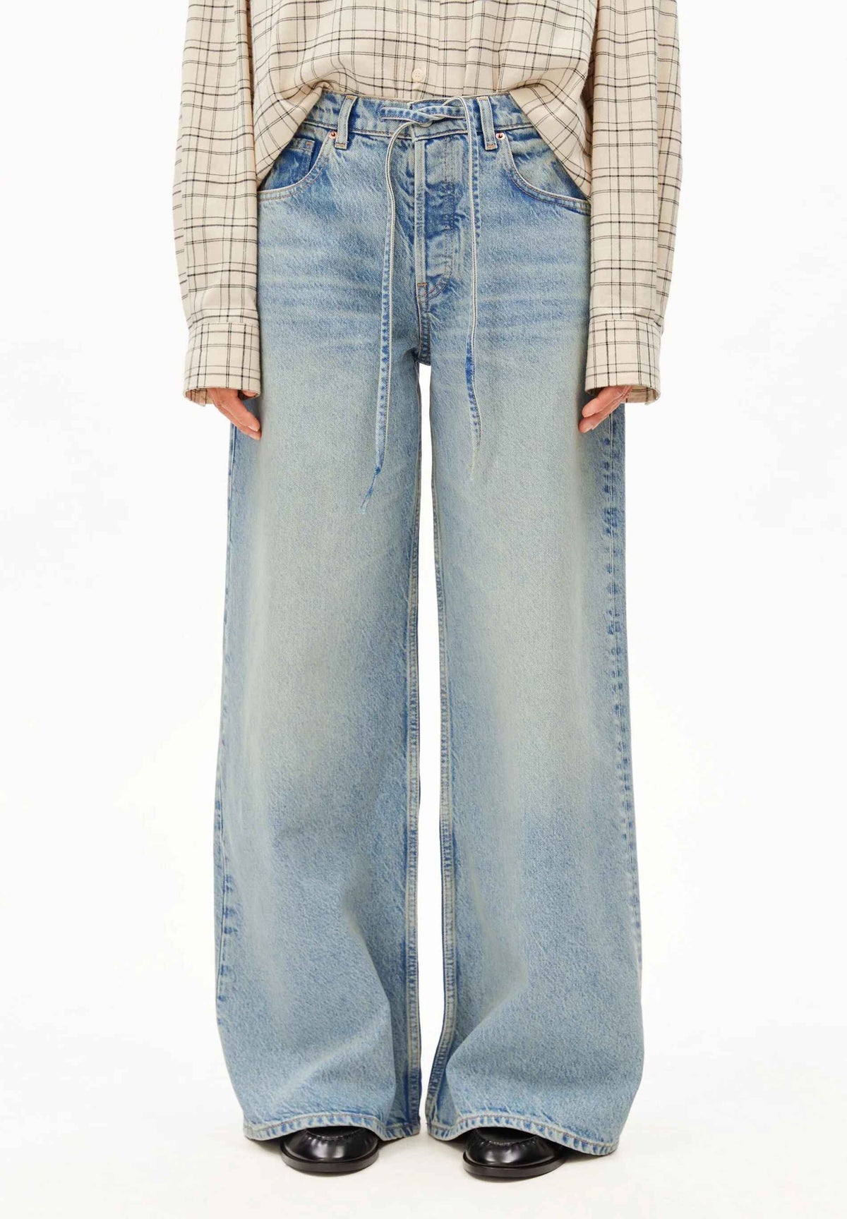 ASTRAEAAS MID WAIST WIDE JEANS