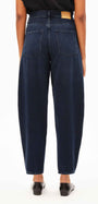 BAARLY HIGH WAIST BARREL JEANS