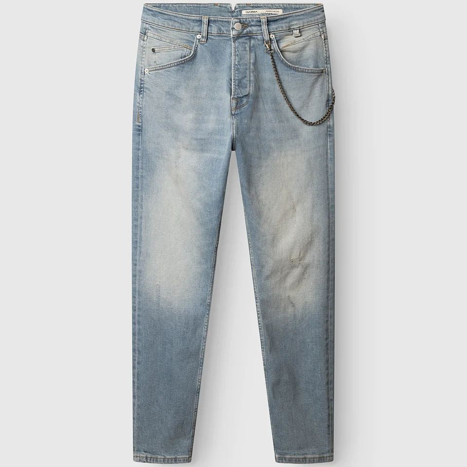 Alex Cros Cropped