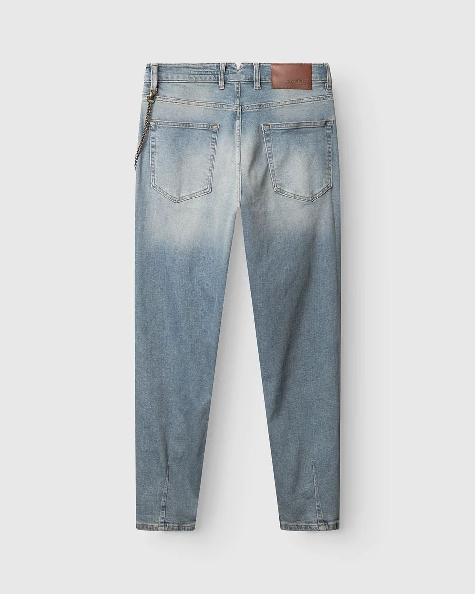 Alex Cros Cropped