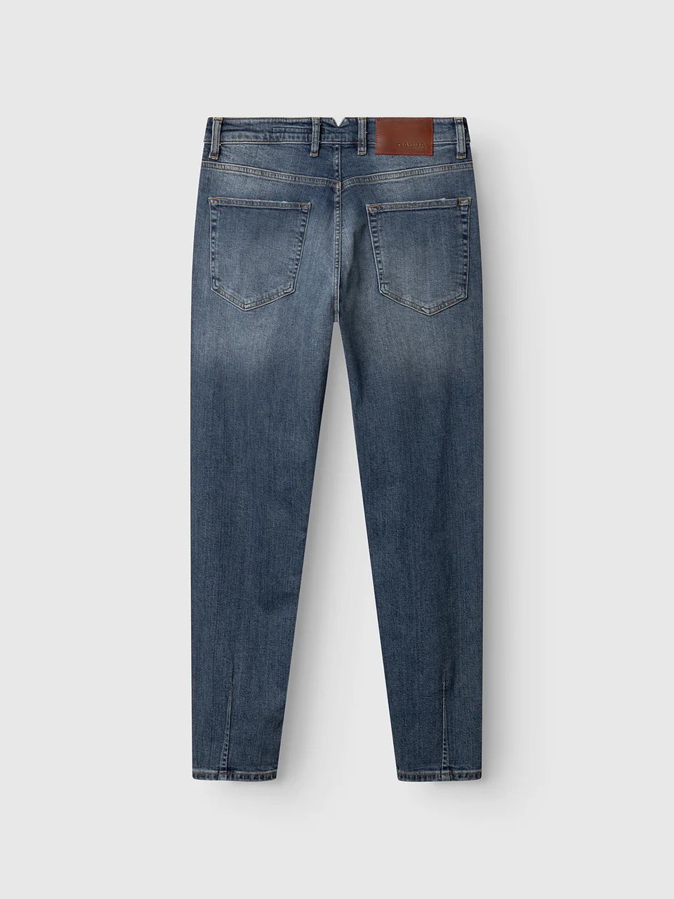 Alex Cros Cropped