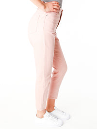 Nora Highwaist Mom Fit Jeans